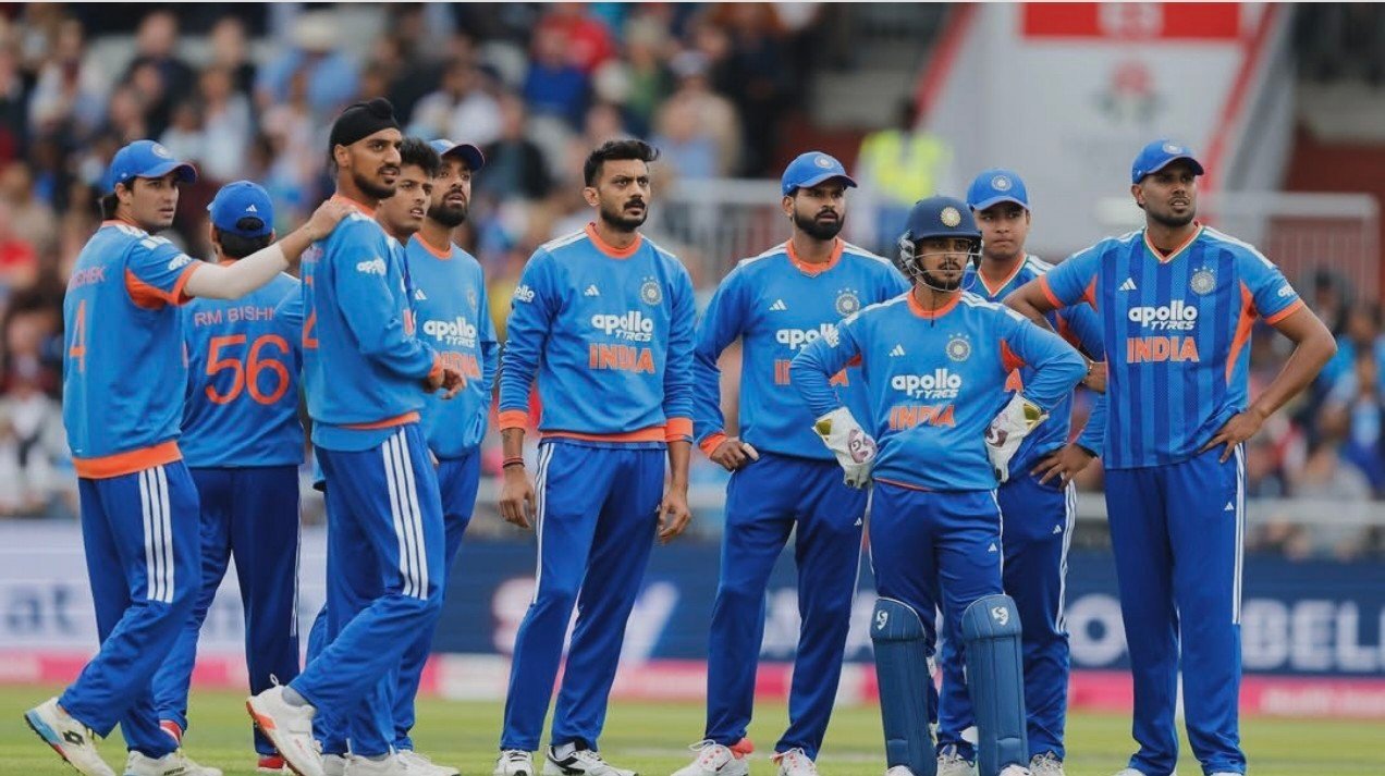 Aksar patel complete 100 t20 wicket in international cricket