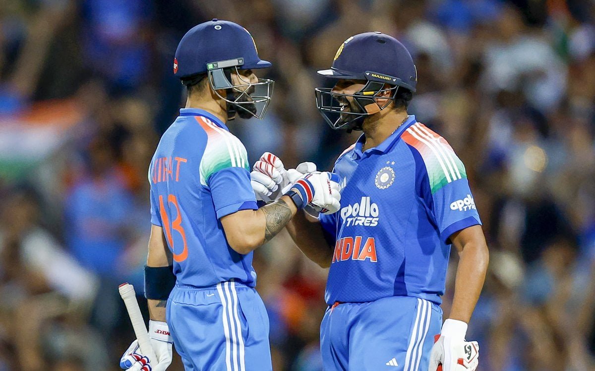 Indias first pair rohit or virat played 400 international match