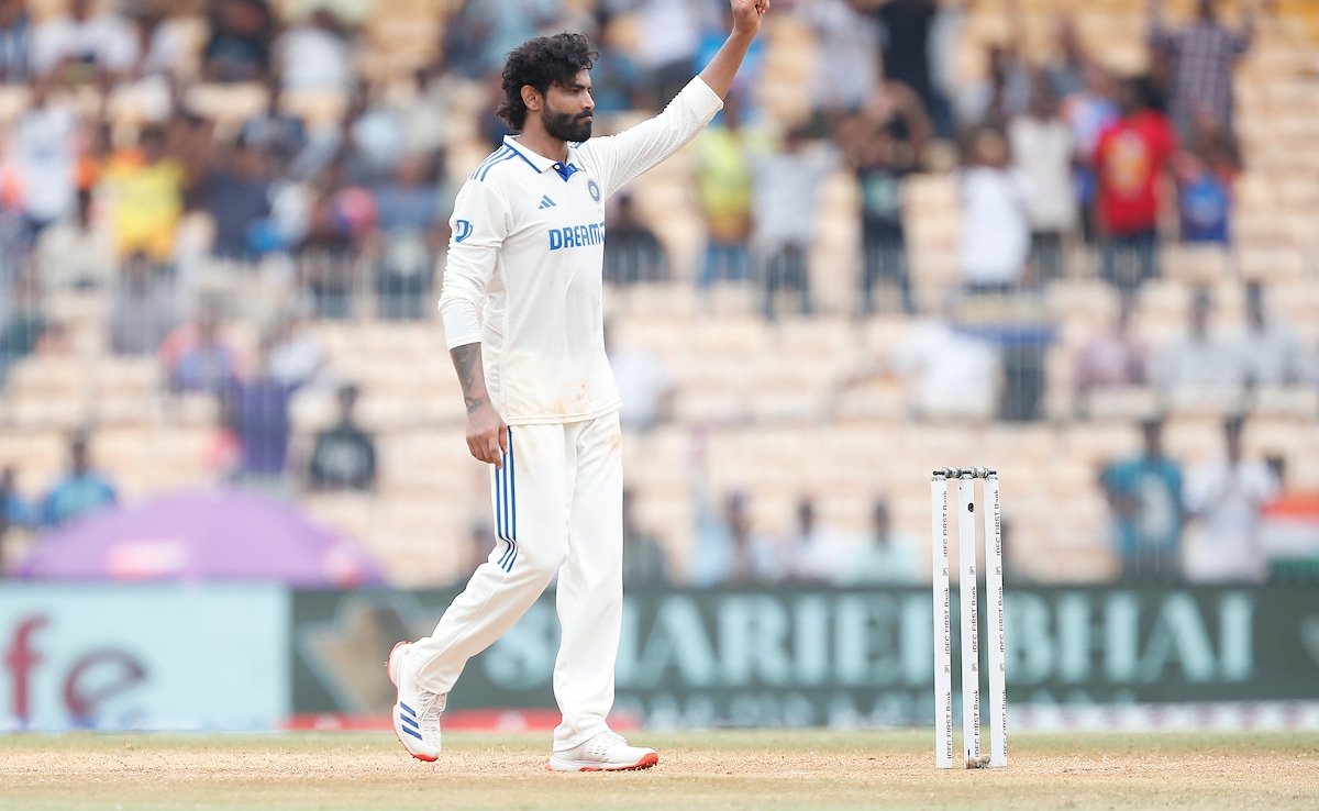 Ravindra jadeja complete 300 test wicket 